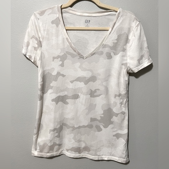 GAP Camo White T-shirt - Picture 1 of 4